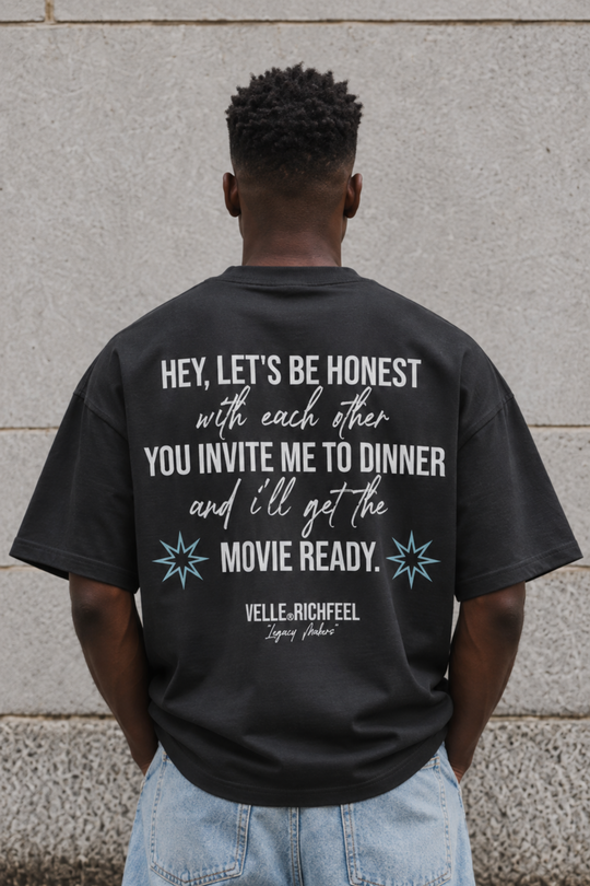 camiseta unisex boxy-fit con arte "BE HONEST" blanca