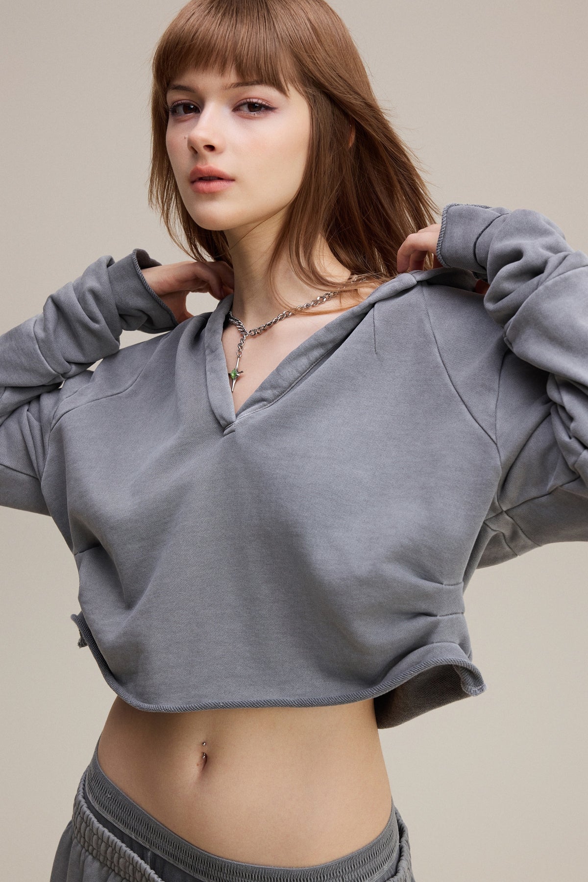 320GSM Women’s Pigment-Wash Hooded  Pleated V-Neck Hoodie Medium gray