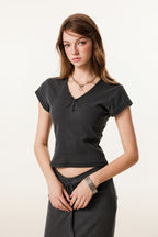 275GSM Women’s V-Neck Ski-Inspired Distressed-Wash T-shirt Dark gray